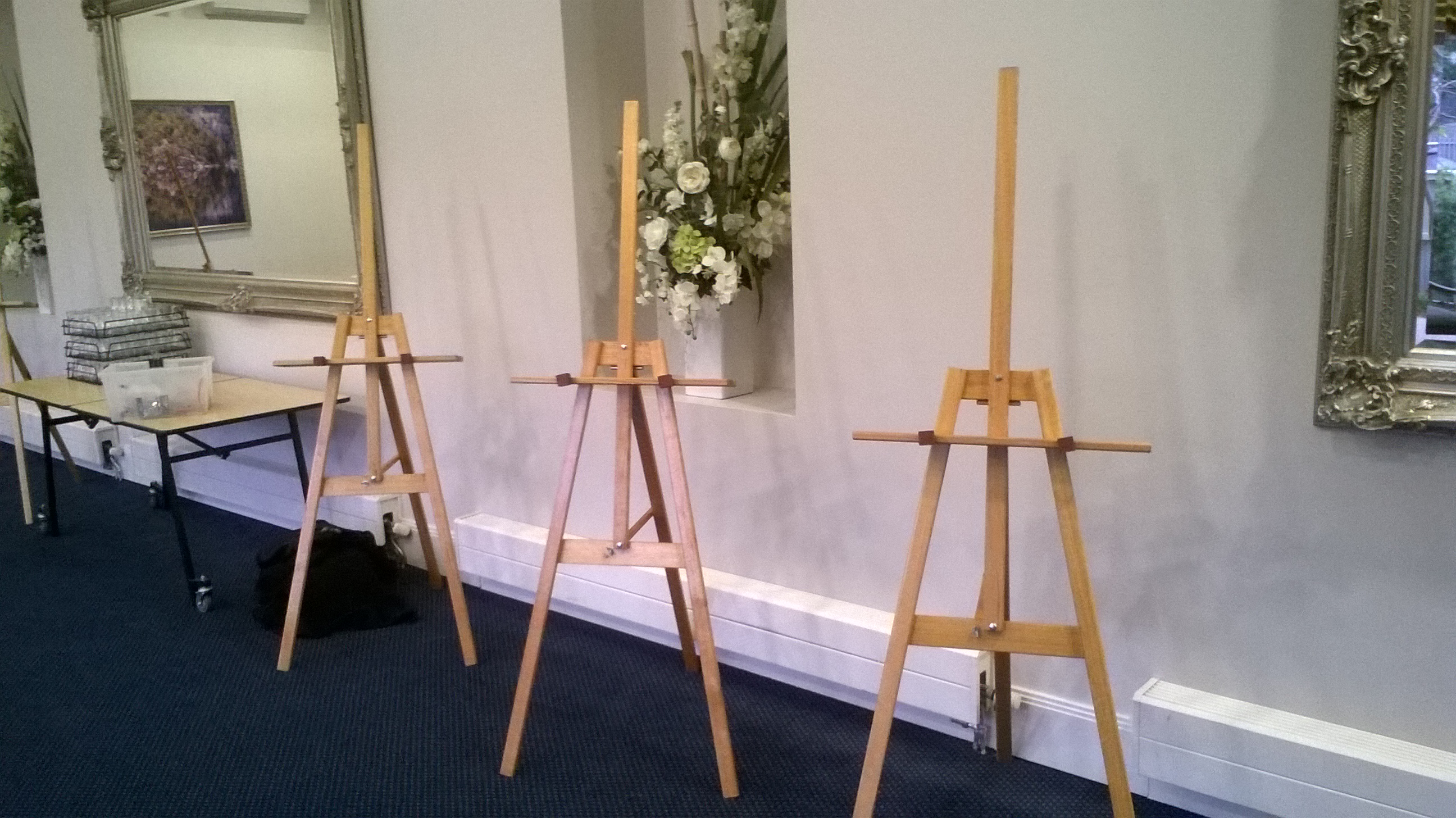 Art Show Partitioning easel with mast, Treacey Centre, Parkville